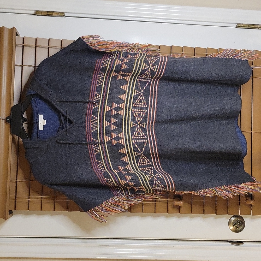 BLL New York Hooded Boho Tribal Knitted Poncho Sz M